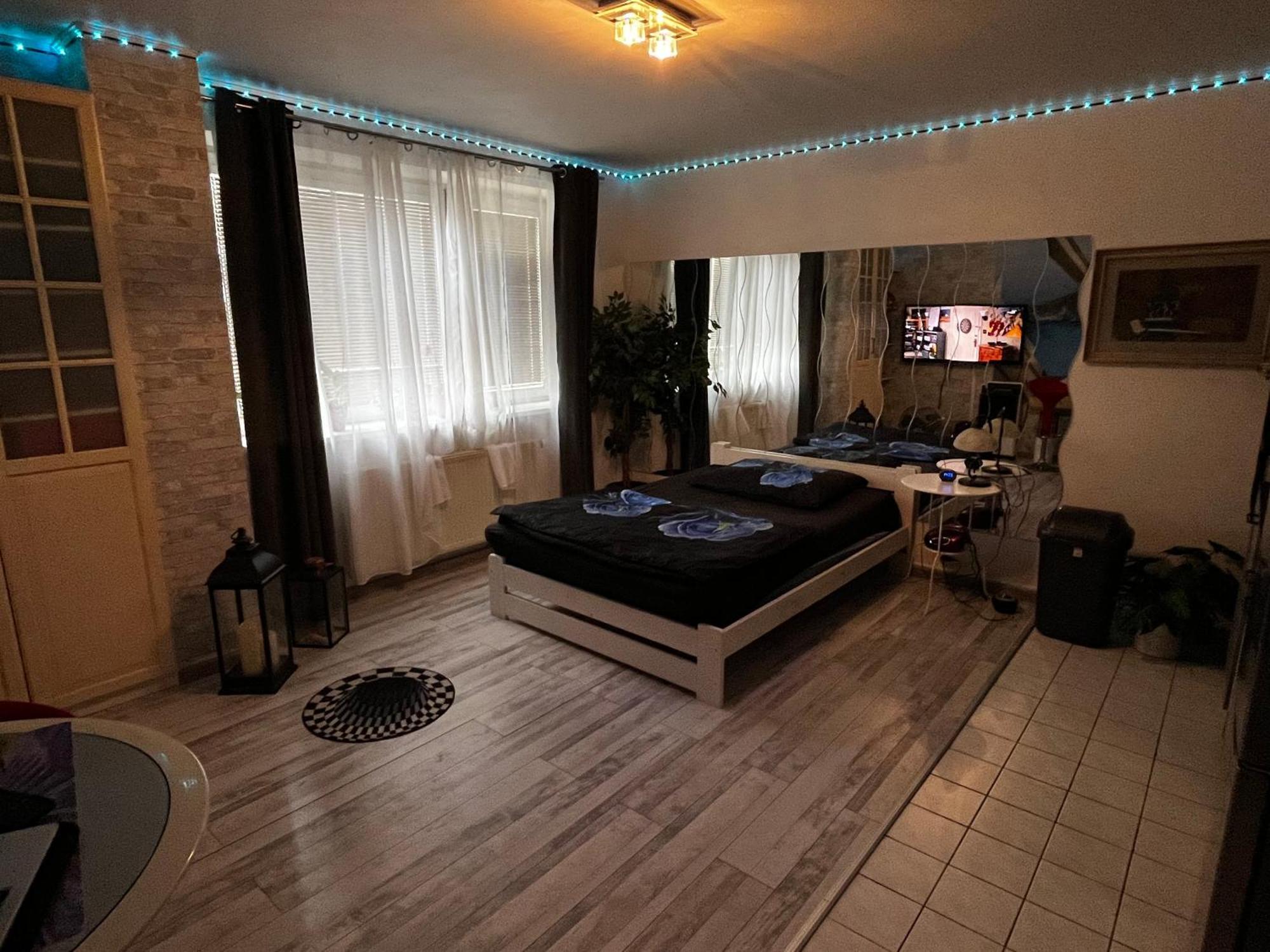 Monfas Apartment Provence In Praga Exterior foto